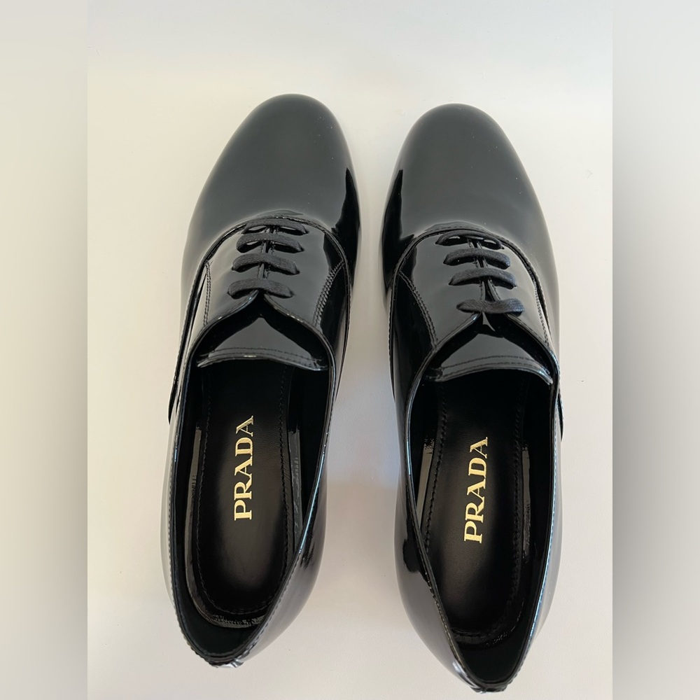 Prada Patent Leather Oxford shoes 38